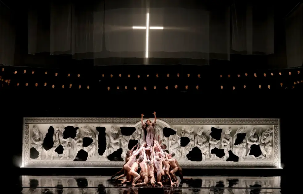 Teatro alla Scala - Un labirinto medievale in musica - Il nome della rosa - ph Brescia e Amisano - Opera Mundus